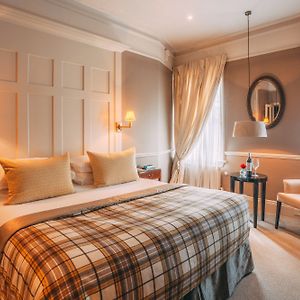 Deluxe King Room at 11 Cadogan Gardens